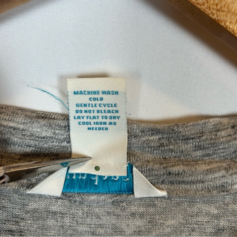 Sundance Women's Gray 100% Linen Long Sleeve Cowl Neck Top Small - Picture 4 of 6